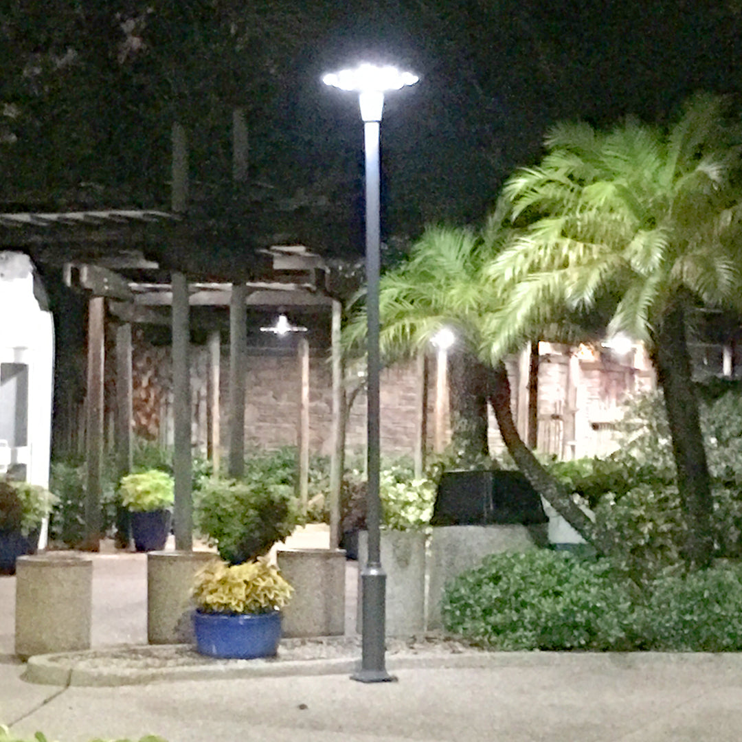 OAKLAND | Solar LED Pedestrian Light | 20 Watt | 2600 Lumens | 5000K | Black Housing | Pathway Lighting | Garden Light | 5 Years Warranty