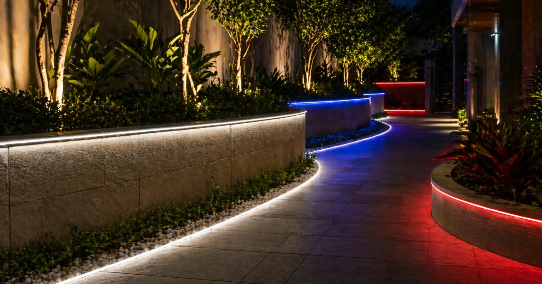 Architectural LED flood lighting for buildings
