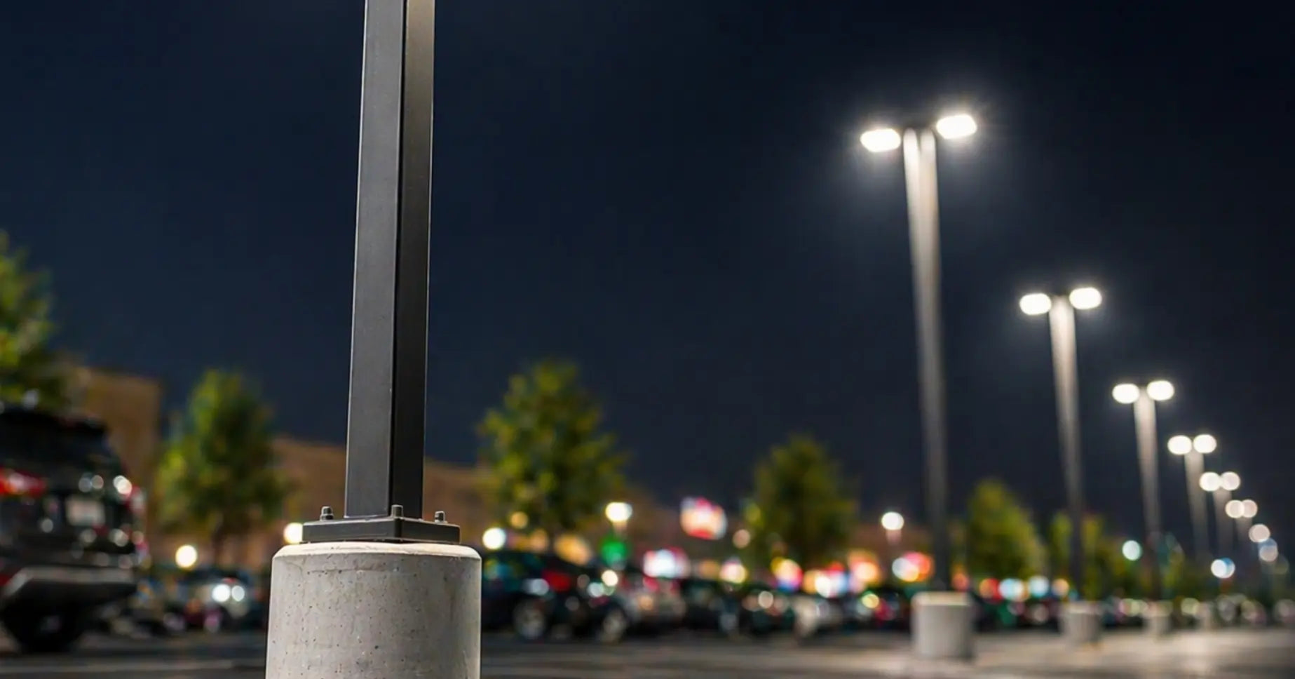 LED area lights for outdoor commercial spaces
